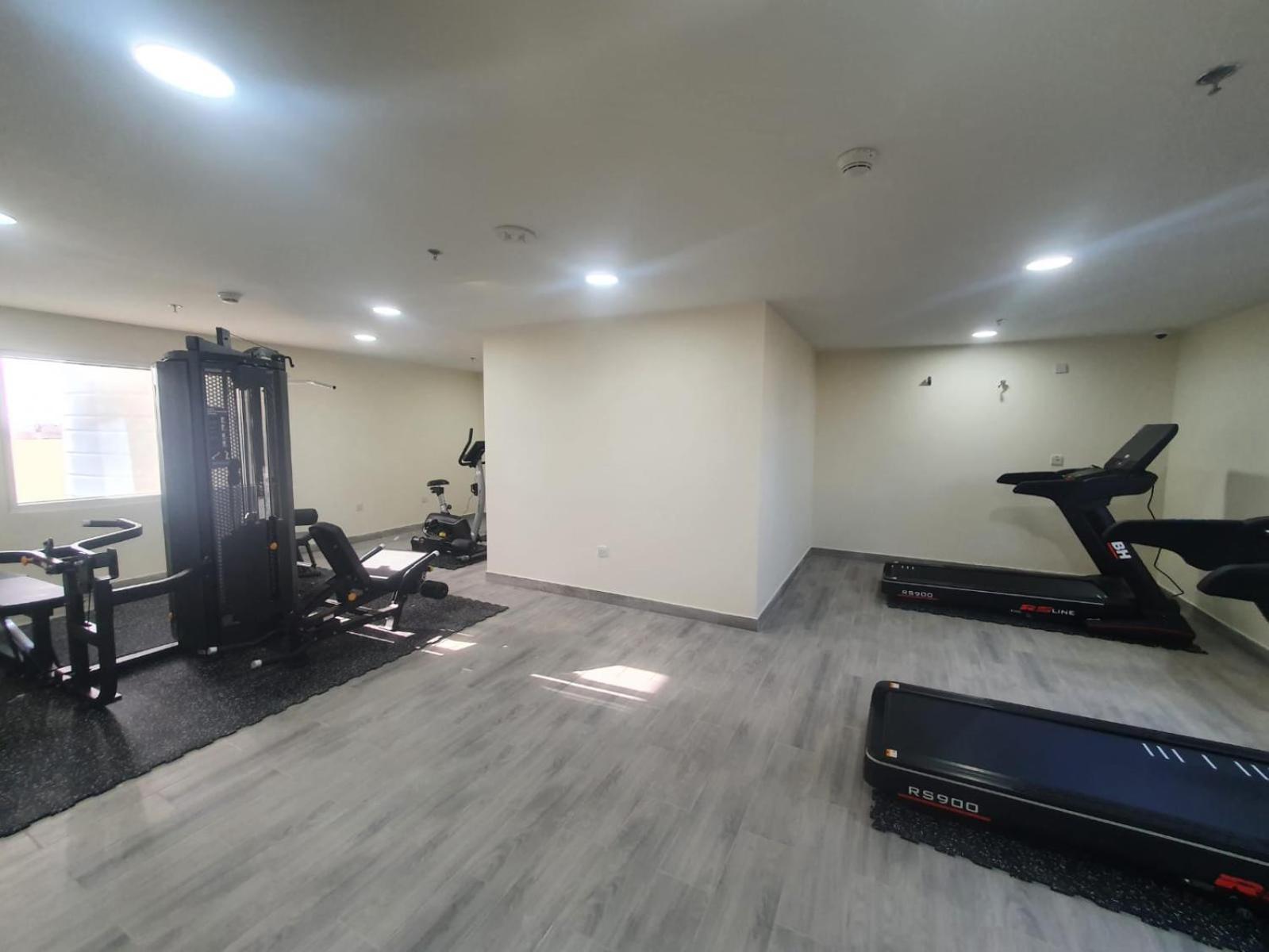Terminal Inn Old Airport Hotel & Apartment الدوحة المظهر الخارجي الصورة