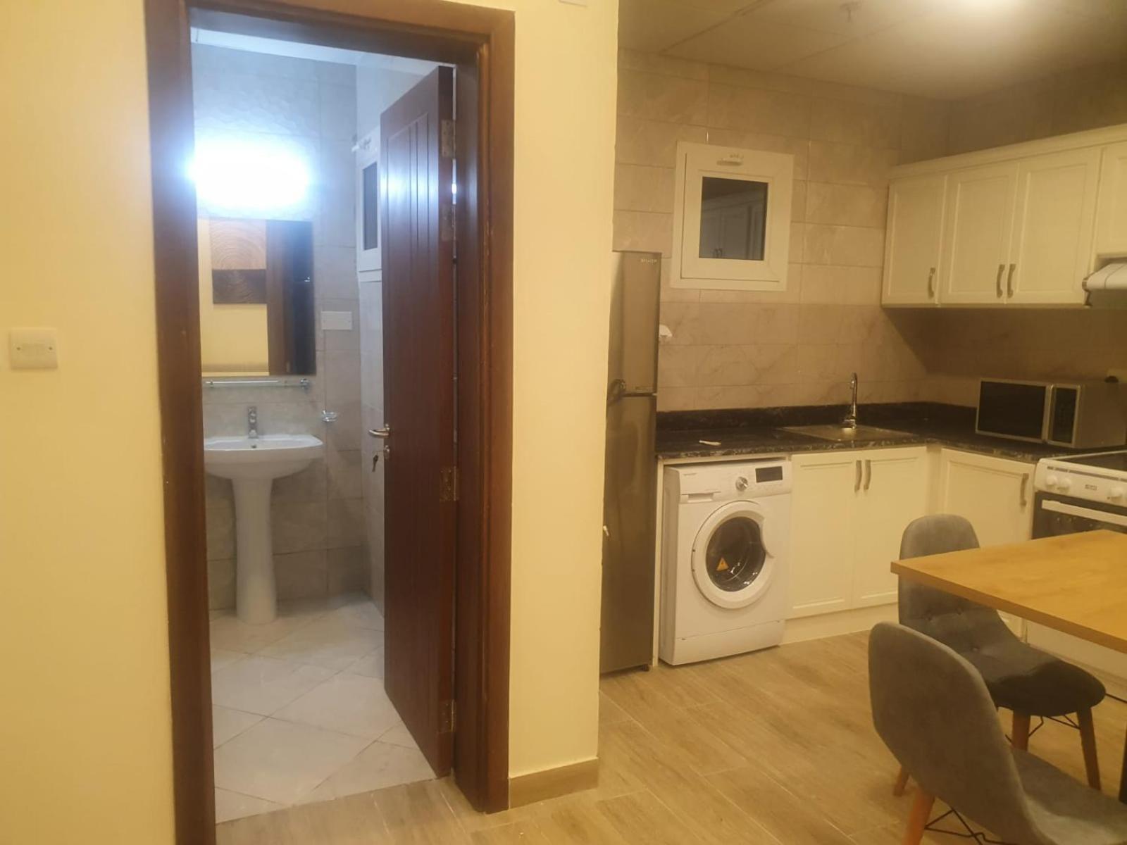 Terminal Inn Old Airport Hotel & Apartment الدوحة المظهر الخارجي الصورة